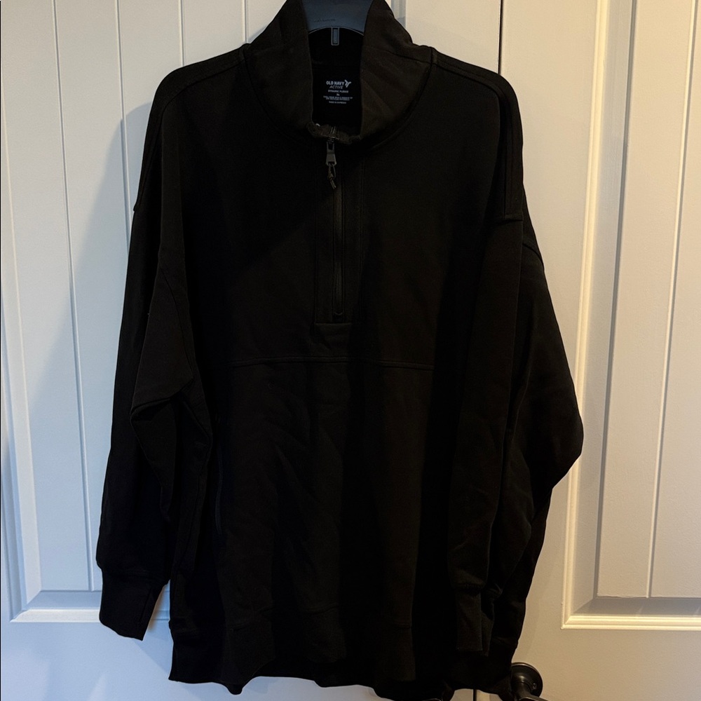Oversized Old Navy Active Black Fleece Pullover